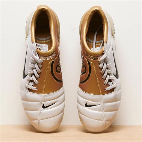 nike total 90s boots